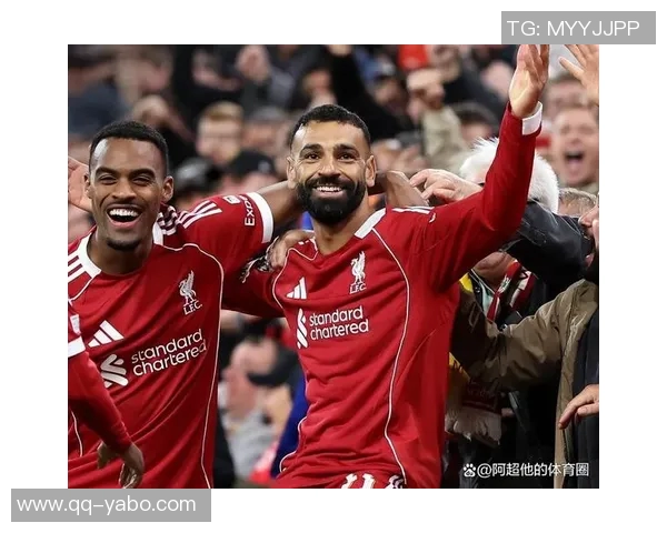 赫拉芬贝赫在禁区外遭铲倒主裁未判罚比赛继续进行引发争议